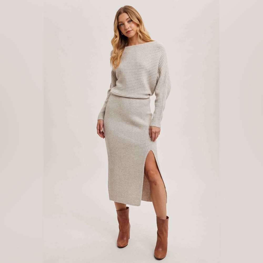 Elegant Beige Knit Midi Dress